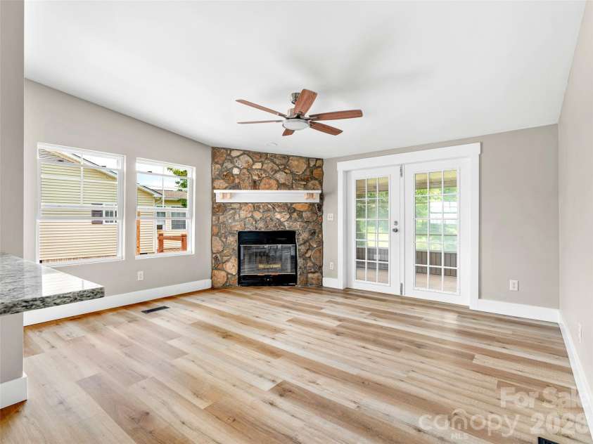 448 Riverwind Drive, Hendersonville, NC 28739.  MLS# CAR4381752, YatesRealty ID 34573. 