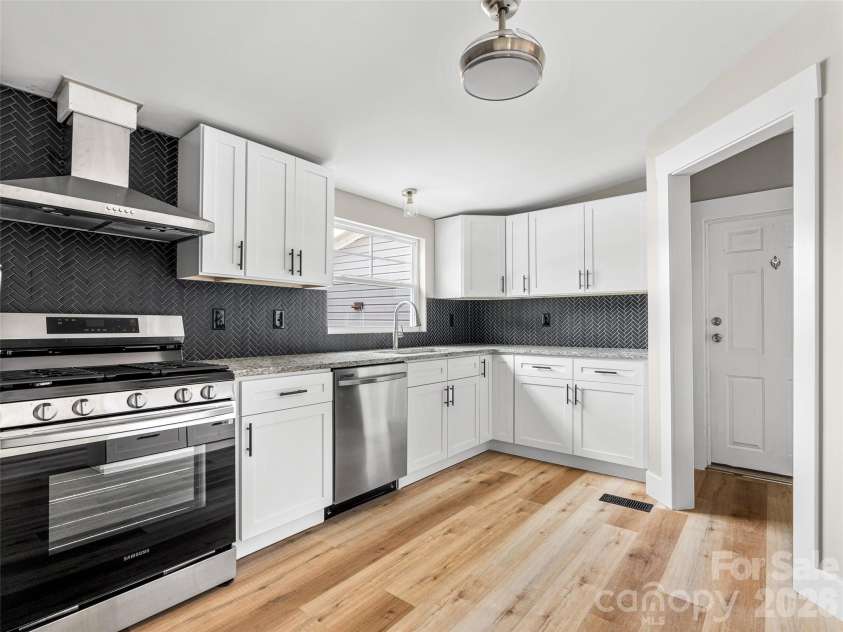 448 Riverwind Drive, Hendersonville, NC 28739.  MLS# CAR4381752, YatesRealty ID 34573. 