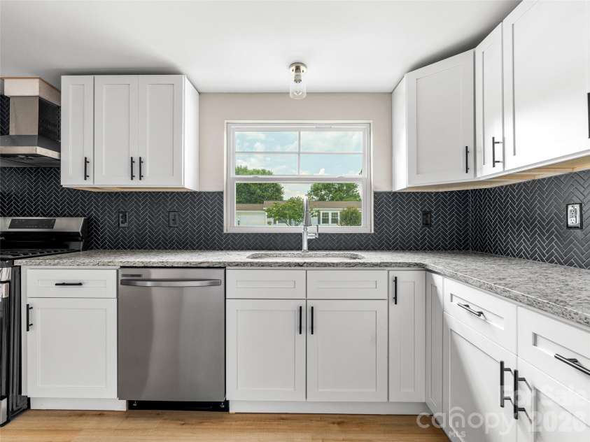 448 Riverwind Drive, Hendersonville, NC 28739.  MLS# CAR4381752, YatesRealty ID 34573. 