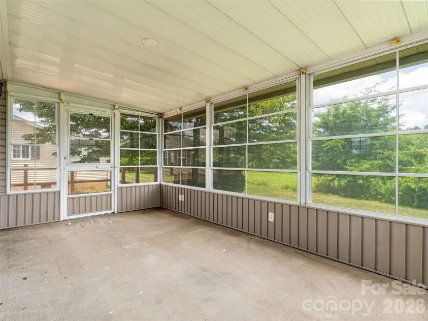 448 Riverwind Drive, Hendersonville, NC 28739.  MLS# CAR4381752, YatesRealty ID 34573. 
