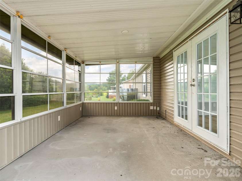 448 Riverwind Drive, Hendersonville, NC 28739.  MLS# CAR4381752, YatesRealty ID 34573. 