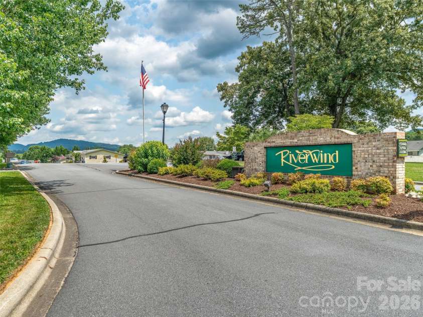 448 Riverwind Drive, Hendersonville, NC 28739.  MLS# CAR4381752, YatesRealty ID 34573. 