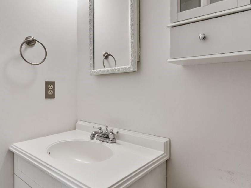 65 Knoll Ridge Drive, Asheville, NC 28804.  MLS# CAR4259761, YatesRealty ID 34573. 
