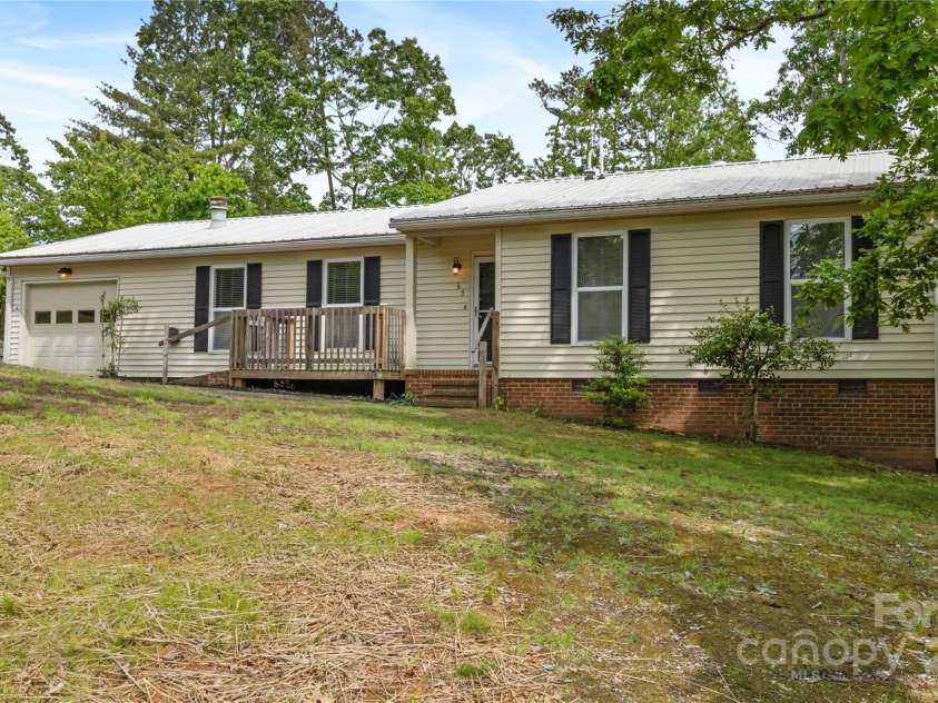 65 Knoll Ridge Drive, Asheville, NC 28804.  MLS# CAR4259761, YatesRealty ID 34573. 