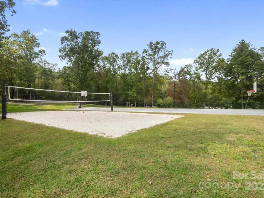 98 Taladu Court, Brevard, NC 28712.  MLS# CAR4302886, YatesRealty ID 34574. 