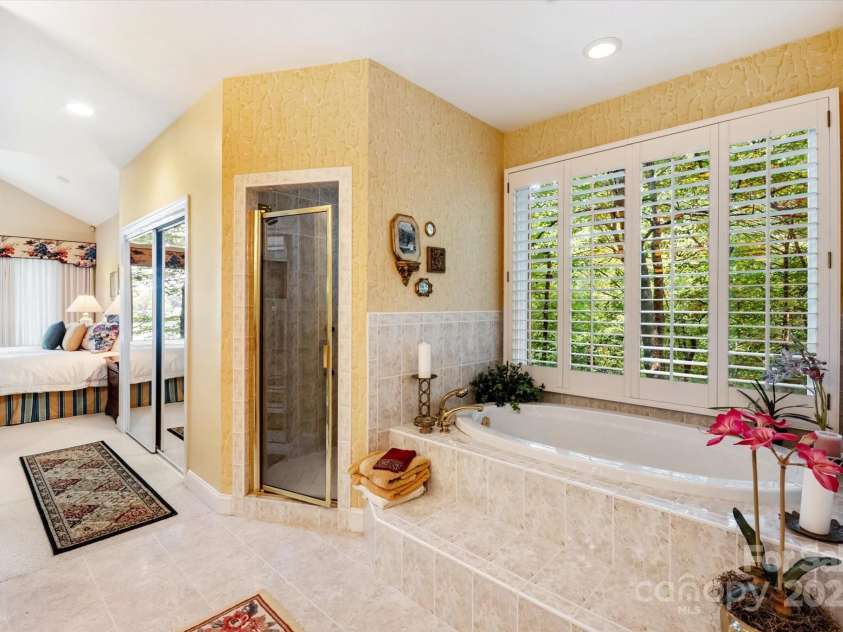 98 Taladu Court, Brevard, NC 28712.  MLS# CAR4302886, YatesRealty ID 34574. 