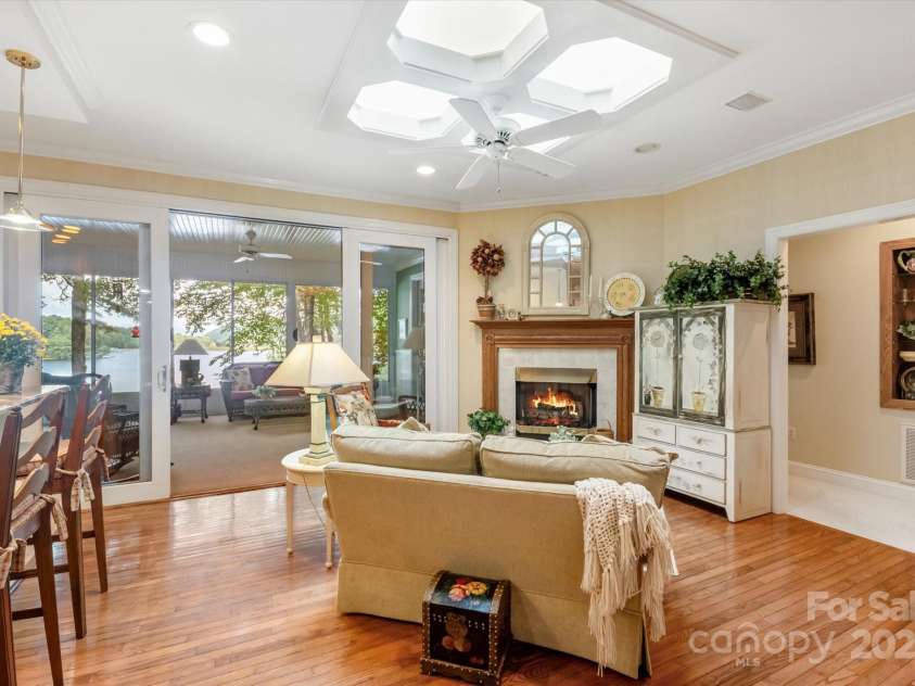 98 Taladu Court, Brevard, NC 28712.  MLS# CAR4302886, YatesRealty ID 34574. 