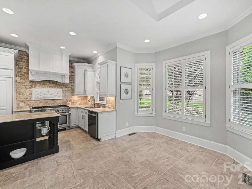 2216 Highland Forest Drive, Marvin, NC 28173.  MLS# CAR4390991, YatesRealty ID 34575. 