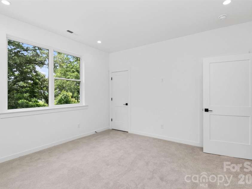 2716 Baltimore Avenue, Charlotte, NC 28203.  MLS# CAR4385672, YatesRealty ID 34576. 2nd floor bedroom suite