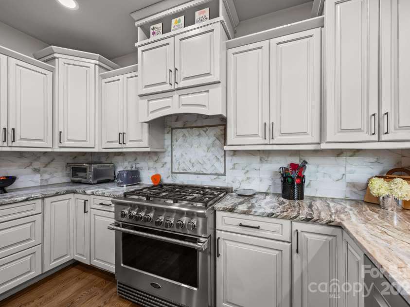 45 Penley Park Drive, Weaverville, NC 28787.  MLS# CAR4289463, YatesRealty ID 34577. 