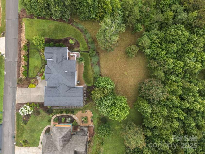 45 Penley Park Drive, Weaverville, NC 28787.  MLS# CAR4289463, YatesRealty ID 34577. 