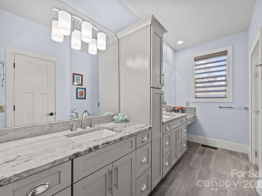 45 Penley Park Drive, Weaverville, NC 28787.  MLS# CAR4289463, YatesRealty ID 34577. Primary bathroom