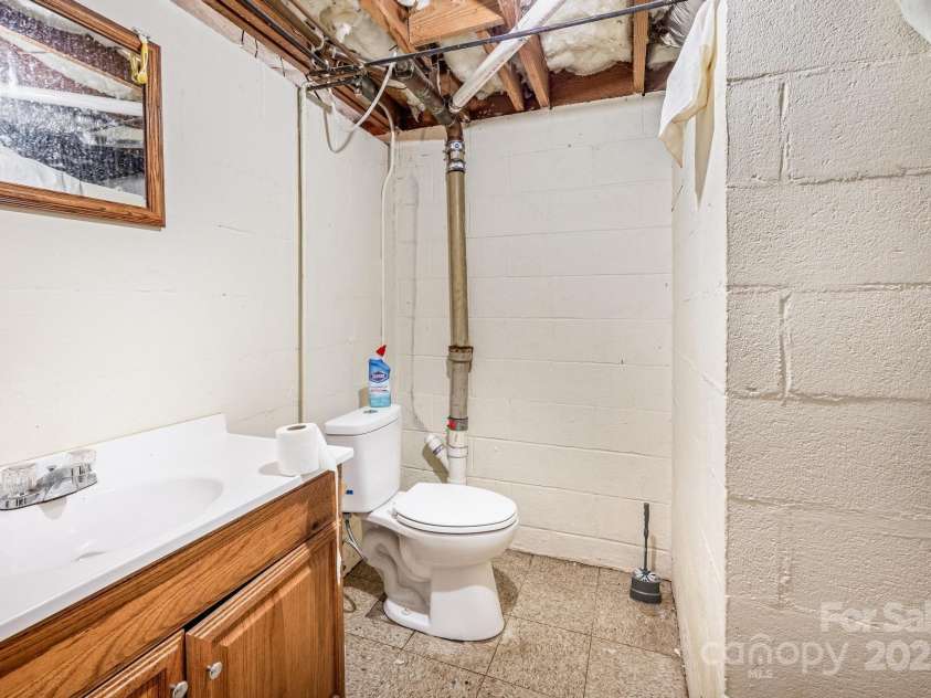 215 Big Buck Road, Richfield, NC 28137.  MLS# CAR4292677, YatesRealty ID 34578. 