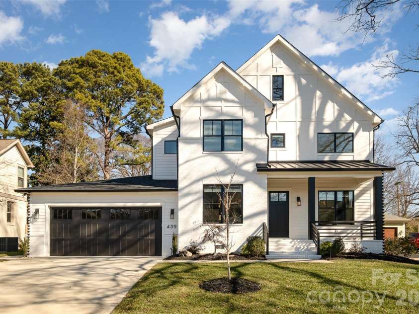 439 Melbourne Court, Charlotte, NC 28209.  MLS# CAR4386806, YatesRealty ID 34578. 