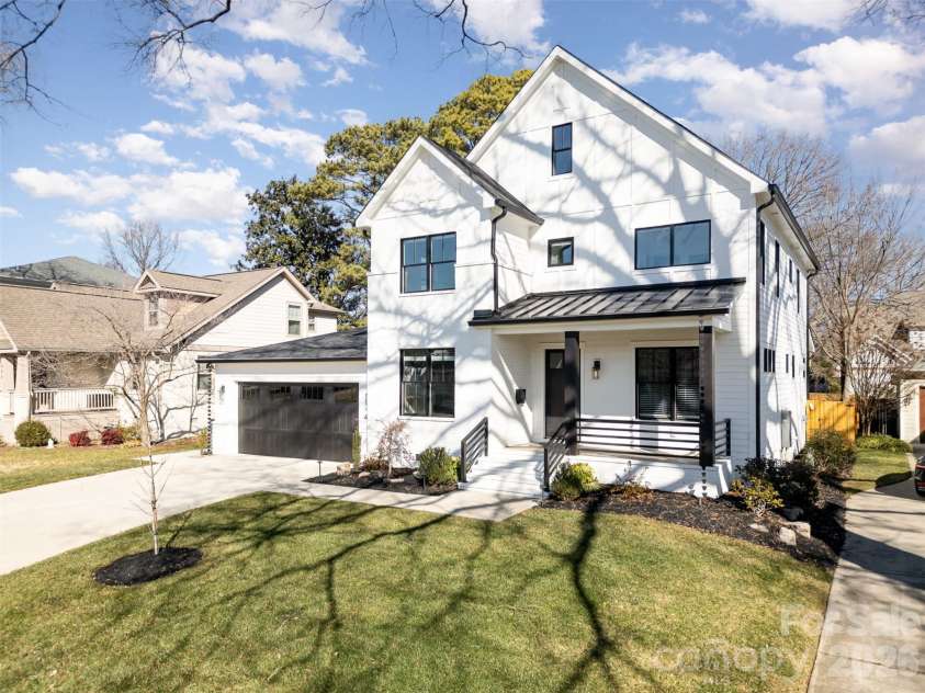 439 Melbourne Court, Charlotte, NC 28209.  MLS# CAR4386806, YatesRealty ID 34578. 