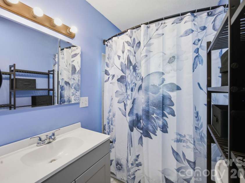 2405 2nd Street, Statesville, NC 28677.  MLS# CAR4394144, YatesRealty ID 34579. Full Bath