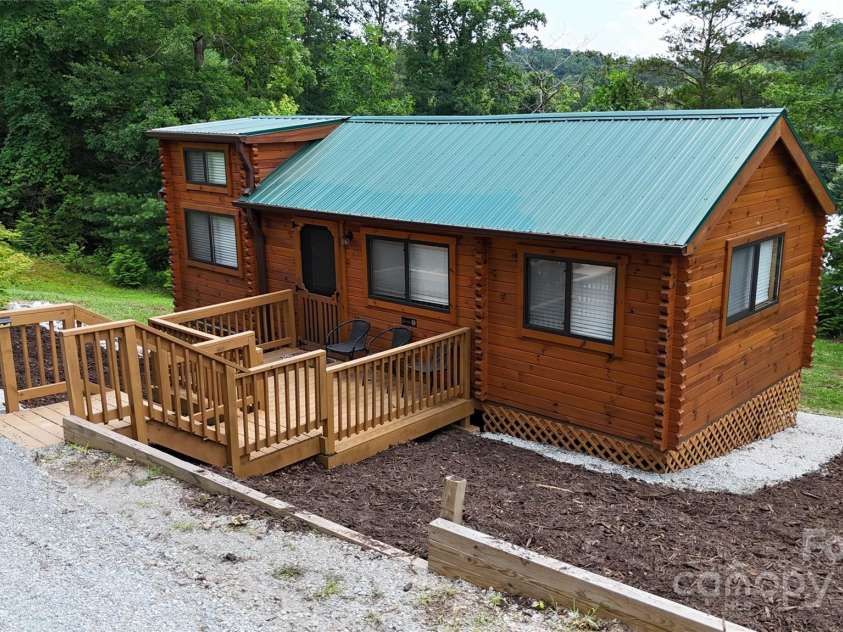 37 Bream Loop Road, Marion, NC 28752.  MLS# CAR4292432, YatesRealty ID 3458. 