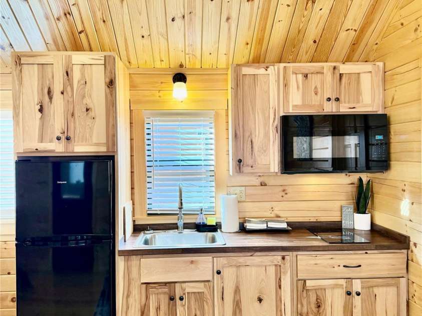 37 Bream Loop Road, Marion, NC 28752.  MLS# CAR4292432, YatesRealty ID 3458. 