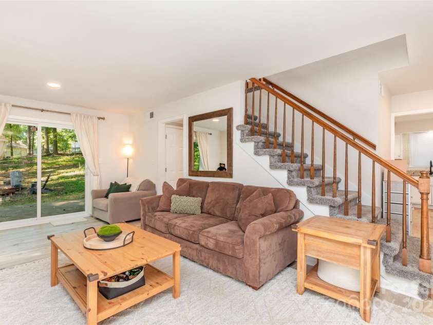 615 Teresa Circle, Waxhaw, NC 28173.  MLS# CAR4291503, YatesRealty ID 34580. 