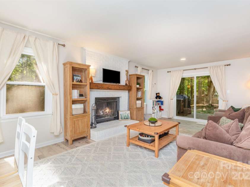 615 Teresa Circle, Waxhaw, NC 28173.  MLS# CAR4291503, YatesRealty ID 34580. 