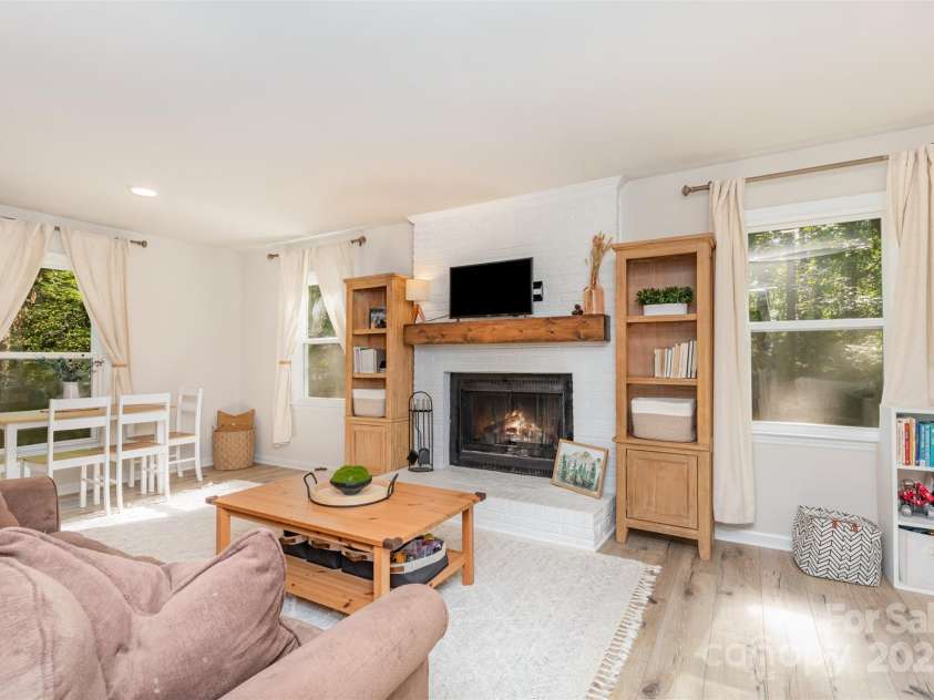 615 Teresa Circle, Waxhaw, NC 28173.  MLS# CAR4291503, YatesRealty ID 34580. 