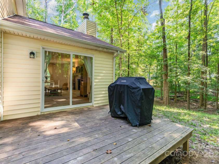 615 Teresa Circle, Waxhaw, NC 28173.  MLS# CAR4291503, YatesRealty ID 34580. 