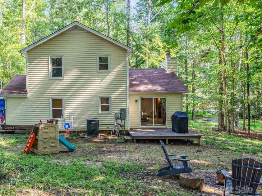 615 Teresa Circle, Waxhaw, NC 28173.  MLS# CAR4291503, YatesRealty ID 34580. 