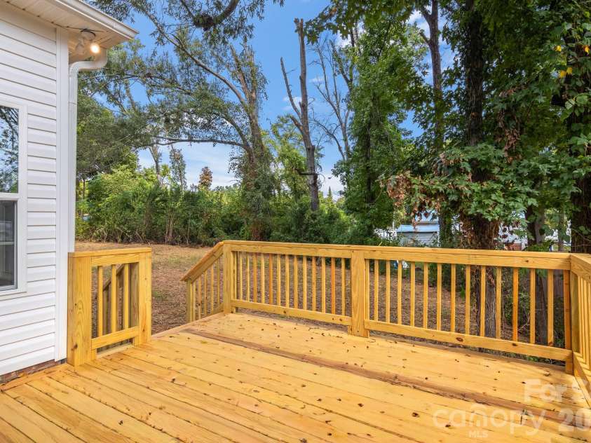 725 Rockdale Street, Rock Hill, SC 29730.  MLS# CAR4424948, YatesRealty ID 34580. 