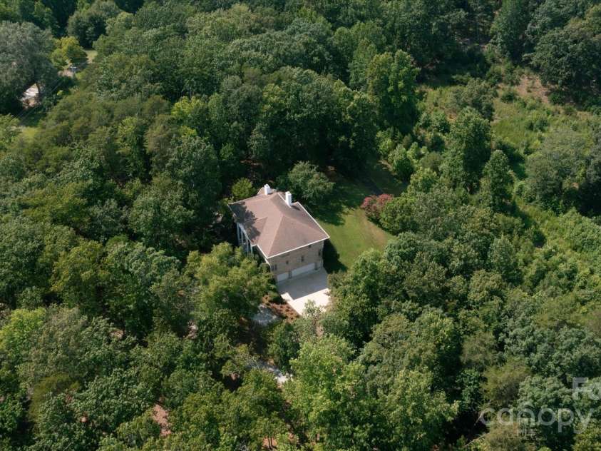 25 Towhee Trail, Tryon, NC 28782.  MLS# CAR4283605, YatesRealty ID 34581. 