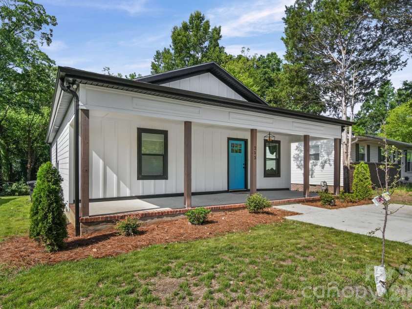 253 Hall Avenue, Concord, NC 28027.  MLS# CAR4398913, YatesRealty ID 34582. 