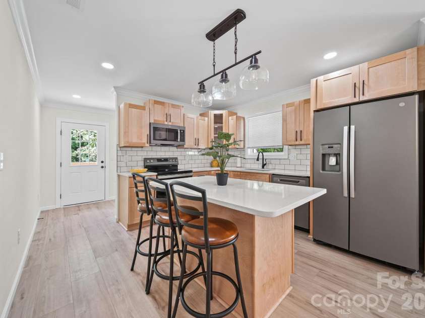 253 Hall Avenue, Concord, NC 28027.  MLS# CAR4398913, YatesRealty ID 34582. 