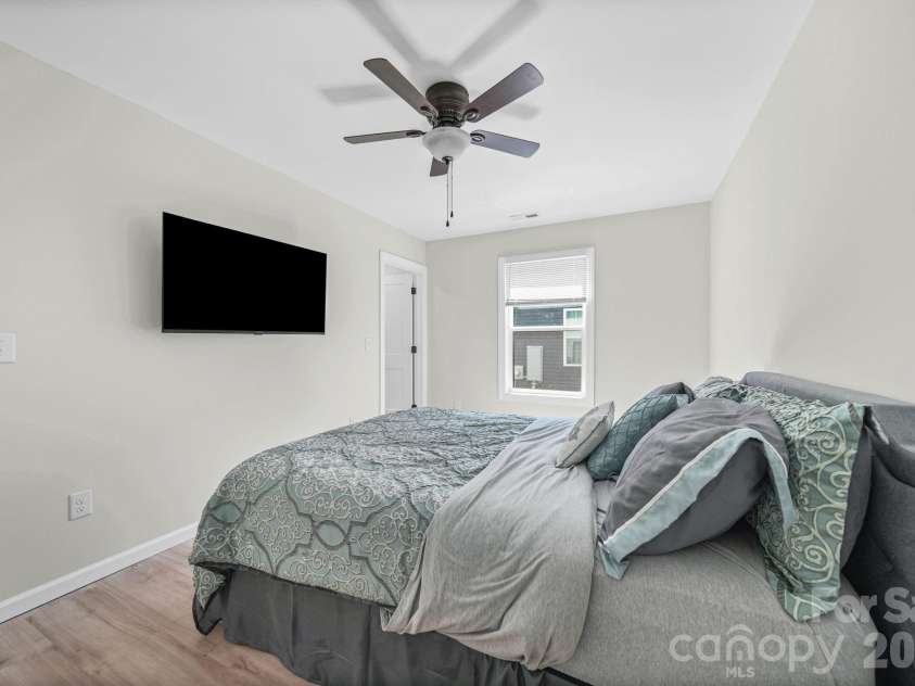 253 Hall Avenue, Concord, NC 28027.  MLS# CAR4398913, YatesRealty ID 34582. 