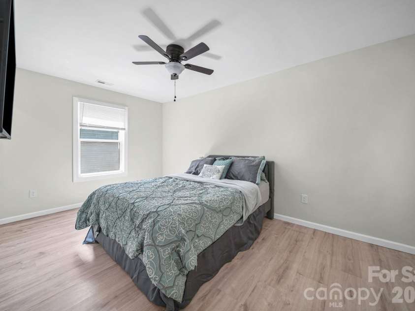 253 Hall Avenue, Concord, NC 28027.  MLS# CAR4398913, YatesRealty ID 34582. 