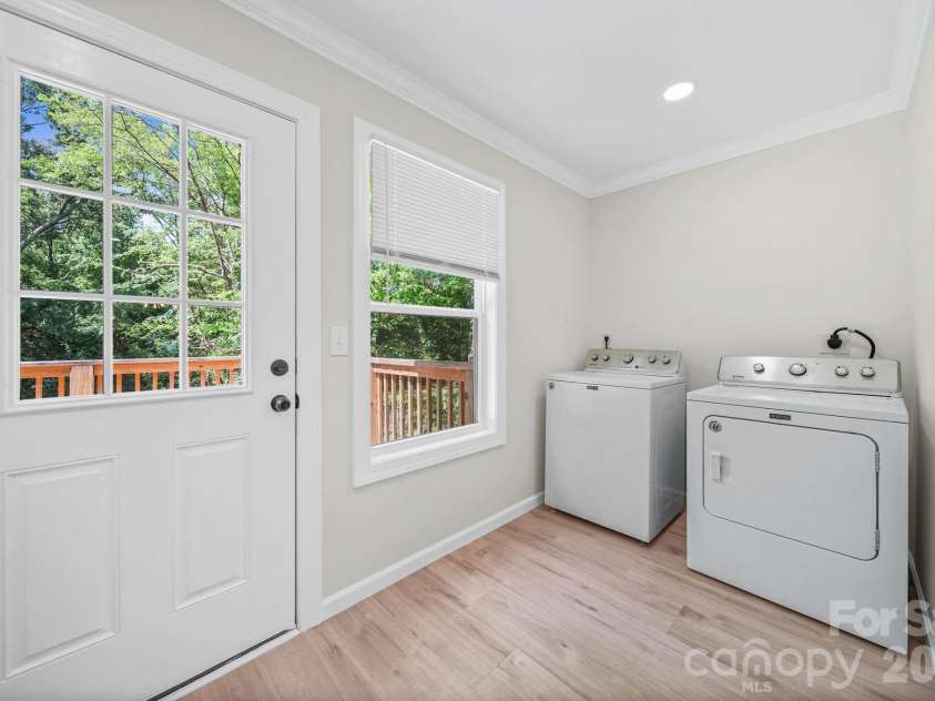 253 Hall Avenue, Concord, NC 28027.  MLS# CAR4398913, YatesRealty ID 34582. 
