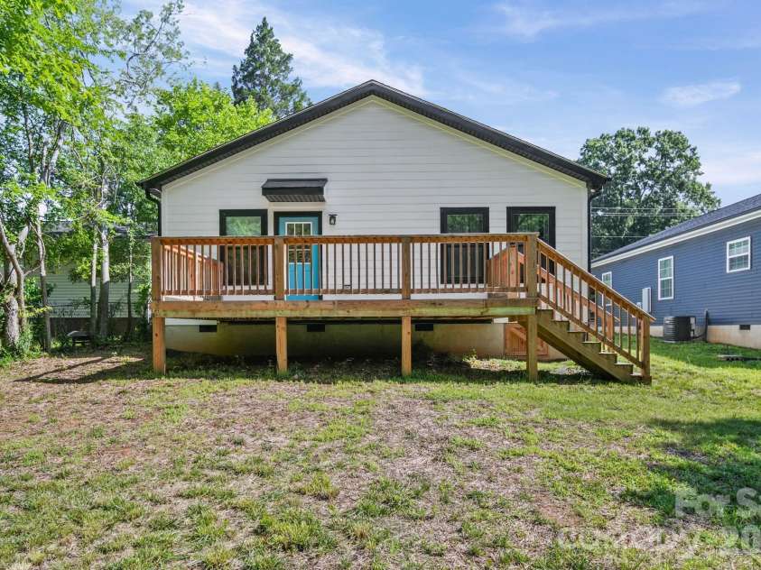 253 Hall Avenue, Concord, NC 28027.  MLS# CAR4398913, YatesRealty ID 34582. 