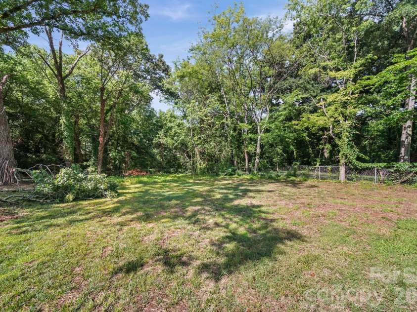 253 Hall Avenue, Concord, NC 28027.  MLS# CAR4398913, YatesRealty ID 34582. 