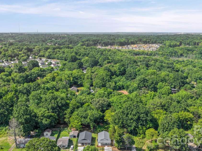 253 Hall Avenue, Concord, NC 28027.  MLS# CAR4398913, YatesRealty ID 34582. 