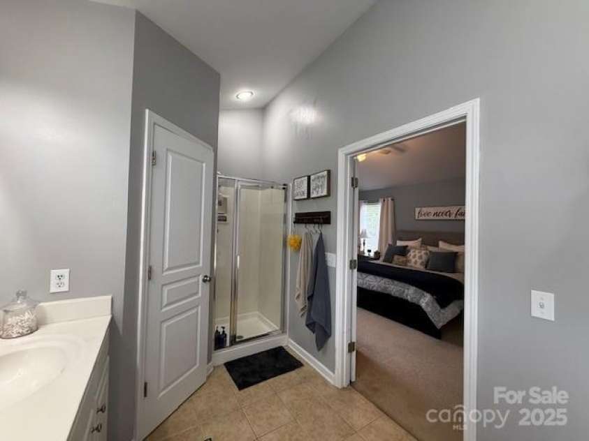 9834 Dominion Crest Drive, Charlotte, NC 28269.  MLS# CAR4291897, YatesRealty ID 34582. 