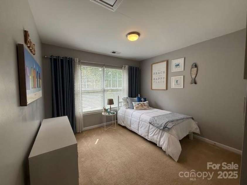 9834 Dominion Crest Drive, Charlotte, NC 28269.  MLS# CAR4291897, YatesRealty ID 34582. 