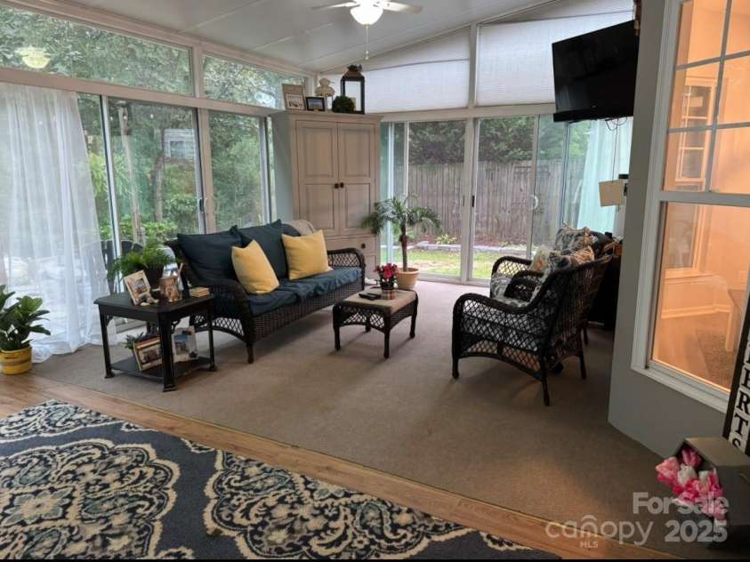 9834 Dominion Crest Drive, Charlotte, NC 28269.  MLS# CAR4291897, YatesRealty ID 34582. 