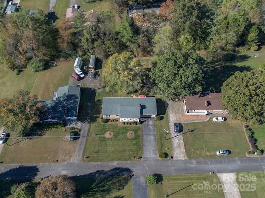 2489 Corolla Hills Drive, Lenoir, NC 28645.  MLS# CAR4291296, YatesRealty ID 34583. 