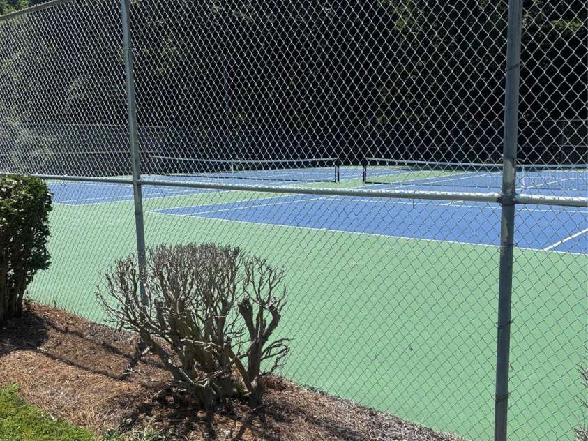6141 Bent Tree Court, Charlotte, NC 28212.  MLS# CAR4398550, YatesRealty ID 34583. 
