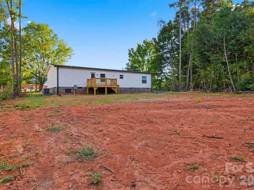 4425 Old US 421 Highway, Yadkinville, NC 27055.  MLS# CAR4399424, YatesRealty ID 34584. 