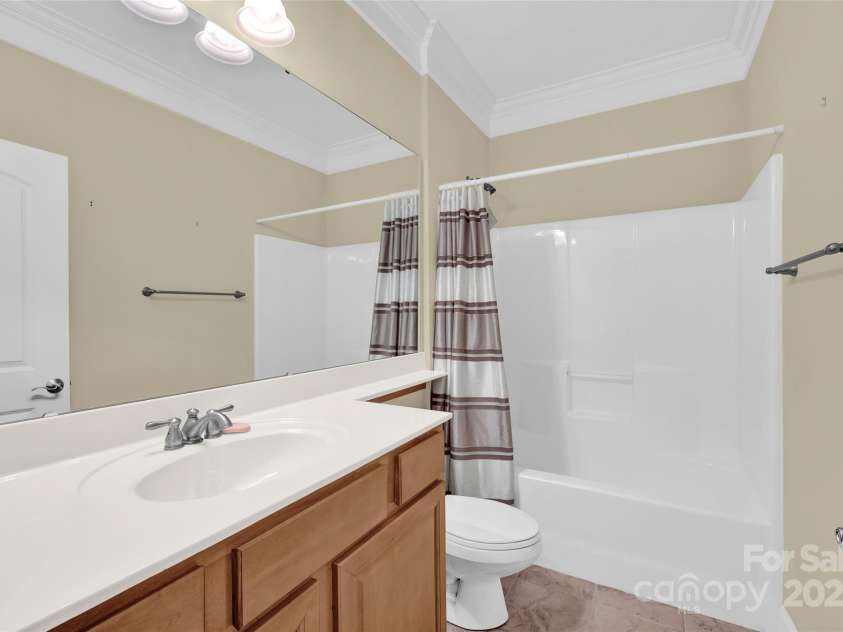 102 Coral Lane, Mooresville, NC 28117.  MLS# CAR4282698, YatesRealty ID 34585. 2nd Bathroom