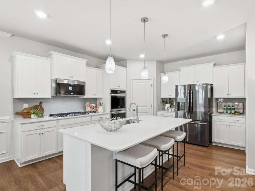 4047 Havenport Circle, Tega Cay, SC 29708.  MLS# CAR4394582, YatesRealty ID 34585. Gourmet Chef's Kitchen