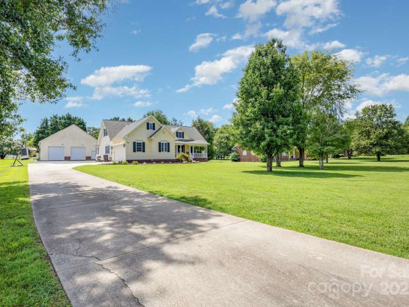 495 Gold Knob Road, Salisbury, NC 28146.  MLS# CAR4295969, YatesRealty ID 34586. 