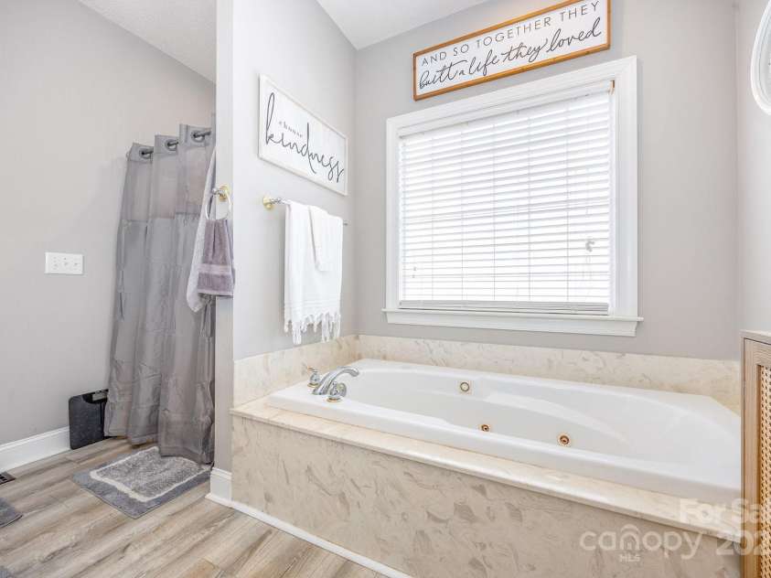 495 Gold Knob Road, Salisbury, NC 28146.  MLS# CAR4295969, YatesRealty ID 34586. 