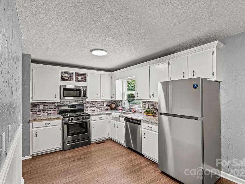 1328 32nd Street Court, Conover, NC 28613.  MLS# CAR4288822, YatesRealty ID 34587. Focused Kitchen View