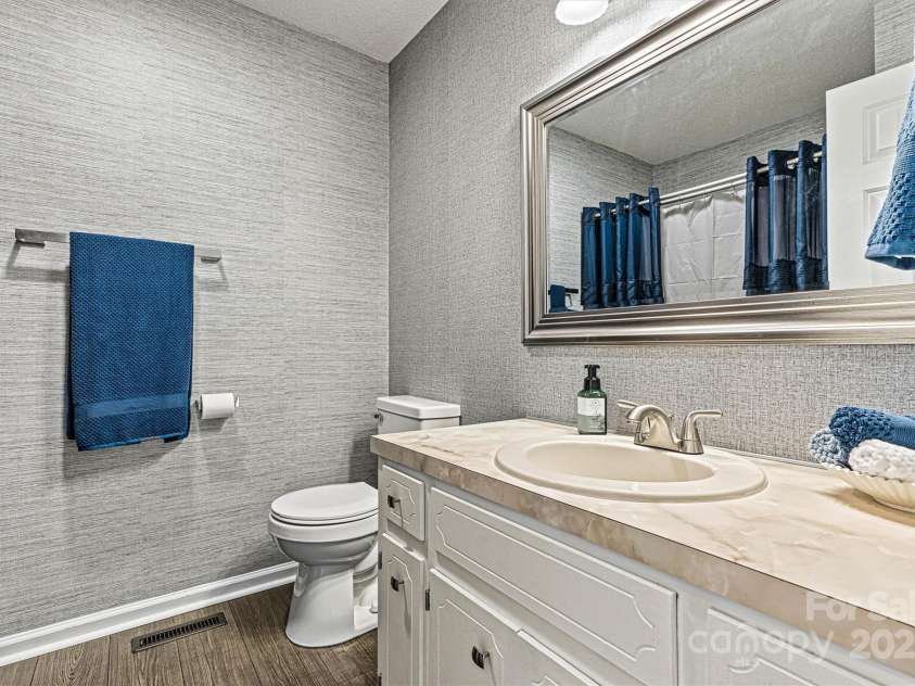 1328 32nd Street Court, Conover, NC 28613.  MLS# CAR4288822, YatesRealty ID 34587. Full Guest Bath/Vanity View