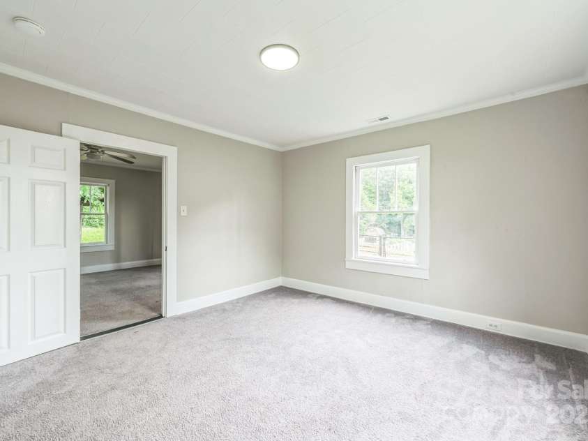 807 3rd Street, Kings Mountain, NC 28086.  MLS# CAR4269295, YatesRealty ID 34588. 